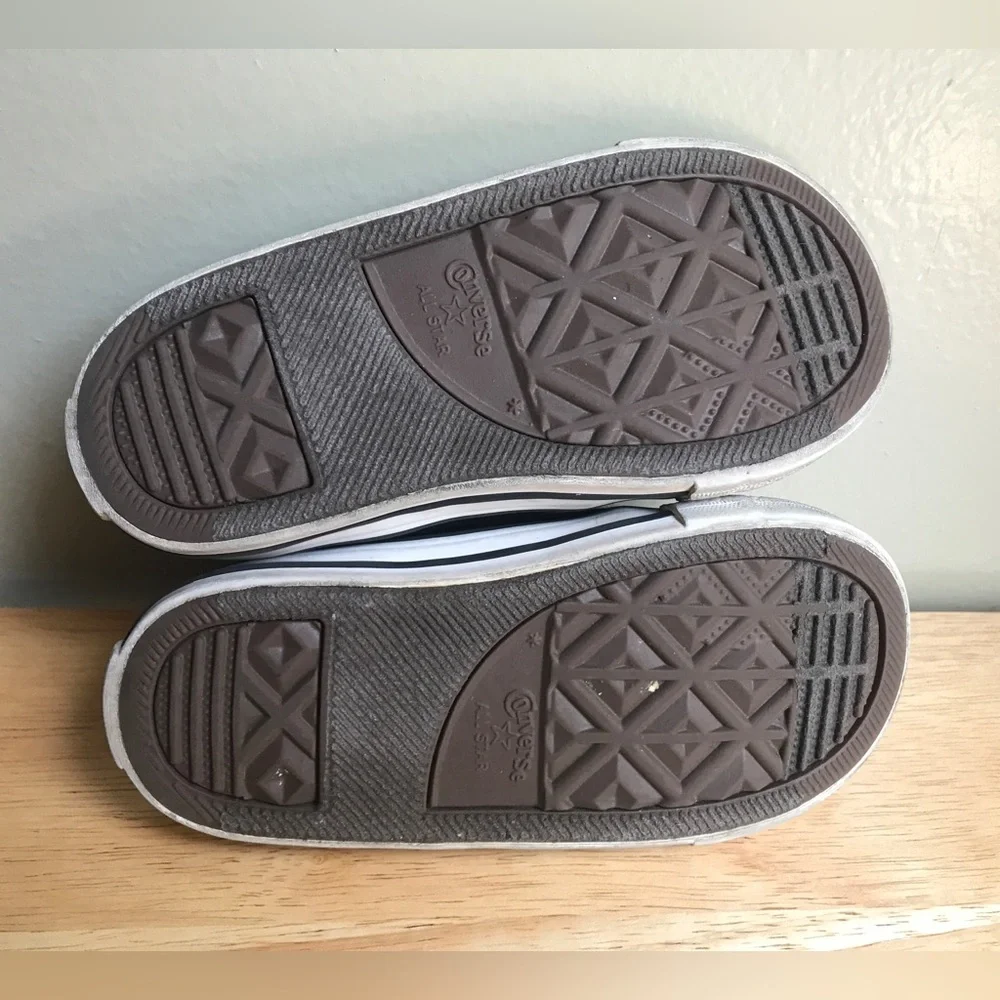 Converse Chuck Taylor Ox Low Sneaker Black Size: US Toddler 8 EUR 24 CM 15